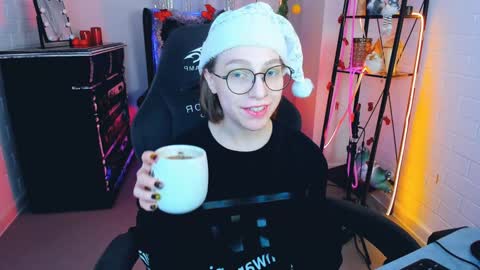 APHEX QUEEN online show from 12.25.24