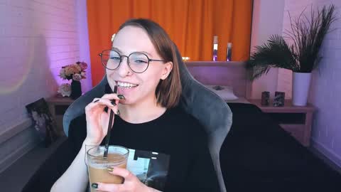 APHEX QUEEN online show from 01.14.25