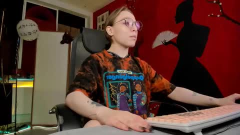 APHEX QUEEN online show from 02.18.25