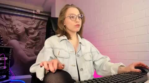 APHEX QUEEN online show from 09.19.25