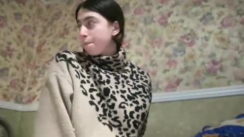 aphr0dite22 online show from 04.12.26