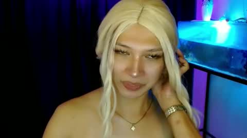 Snapshot of aphr0dite_x chatting on 12.26.24 Roman Goddess online show from 12.26.24