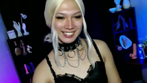 Snapshot of aphr0dite_x chatting on 03.04.25 Roman Goddess online show from 03.04.25