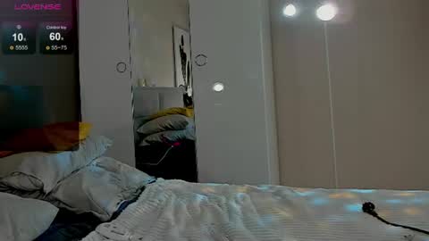 Snapshot of aphroditerobertss chatting on 06.17.26 Aphrodite online show from 06.17.26