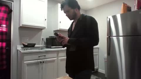 Snapshot of apocalypse_cream chatting on 02.18.26 apocalypse_cream online show from 02.18.26