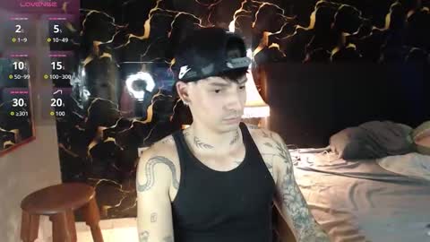 Snapshot of apolo01_ chatting on 11.13.25 Apolo online show from 11.13.25