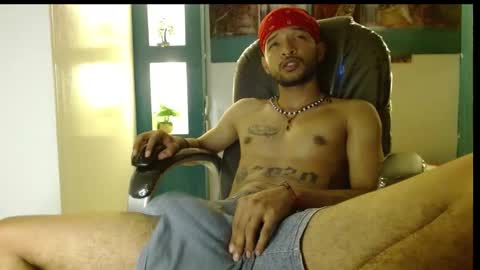 Snapshot of apolo_98 chatting on 12.12.24 APOLO online show from 12.12.24