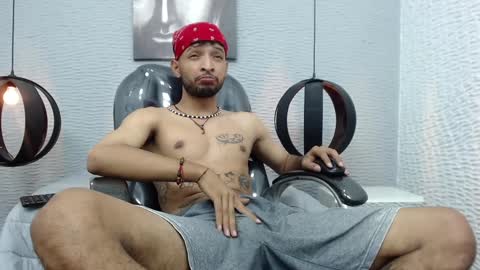 Snapshot of apolo_98 chatting on 12.27.24 APOLO online show from 12.27.24