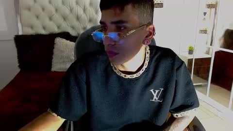 Snapshot of apolo_98 chatting on 02.09.25 APOLO online show from 02.09.25