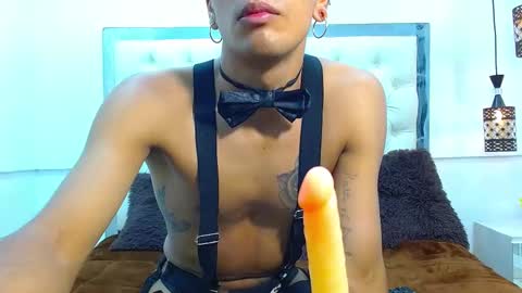 Snapshot of apolo_98 chatting on 02.11.25 APOLO online show from 02.11.25