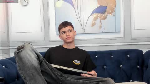   online show from 03.08.26