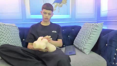   online show from 03.25.26