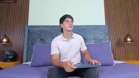 Apolo online show from 11.04.25