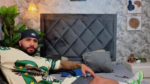 Apolo online show from 11.08.25