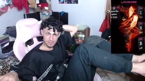 Snapshot of apolo_s chatting on 03.25.26 Andres online show from 03.25.26