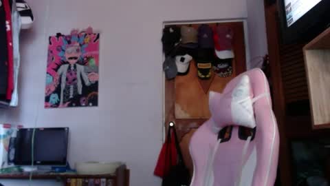 Snapshot of apolo_s chatting on 04.02.26 Andres online show from 04.02.26