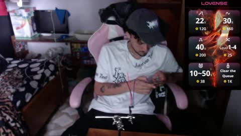 Snapshot of apolo_s chatting on 04.06.26 Andres online show from 04.06.26