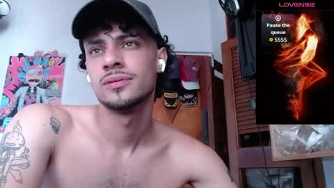 Snapshot of apolo_s chatting on 04.10.26 Andres online show from 04.10.26