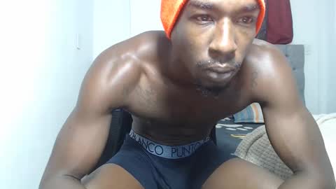 Snapshot of apoloblackbig chatting on 12.20.25 apoloblackbig online show from 12.20.25