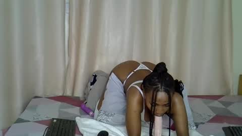 Apple queen online show from 02.03.26