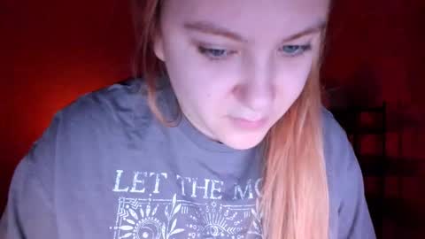 Snapshot of appleyummybuns chatting on 01.06.26 appleyummybuns online show from 01.06.26