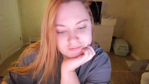 Snapshot of appleyummybuns chatting on 02.16.26 appleyummybuns online show from 02.16.26