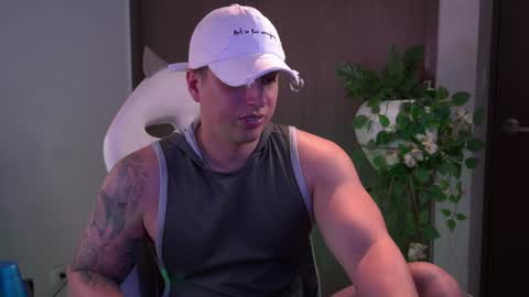 Snapshot of appolo_allen chatting on 12.03.24 insta appolo master online show from 12.03.24