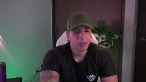 Snapshot of appolo_allen chatting on 12.08.24 insta appolo master online show from 12.08.24