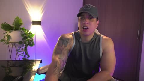 Snapshot of appolo_allen chatting on 01.28.25 insta appolo master online show from 01.28.25