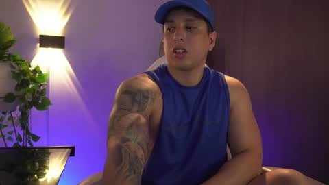 Snapshot of appolo_allen chatting on 02.02.25 insta appolo master online show from 02.02.25