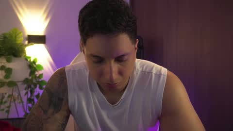 Snapshot of appolo_allen chatting on 02.10.25 insta appolo master online show from 02.10.25