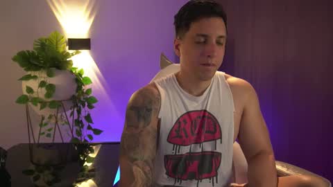 Snapshot of appolo_allen chatting on 02.15.25 insta appolo master online show from 02.15.25