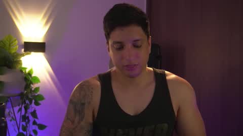 Snapshot of appolo_allen chatting on 02.18.25 insta appolo master online show from 02.18.25