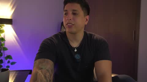 Snapshot of appolo_allen chatting on 02.20.25 insta appolo master online show from 02.20.25