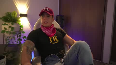 Snapshot of appolo_allen chatting on 02.25.25 insta appolo master online show from 02.25.25