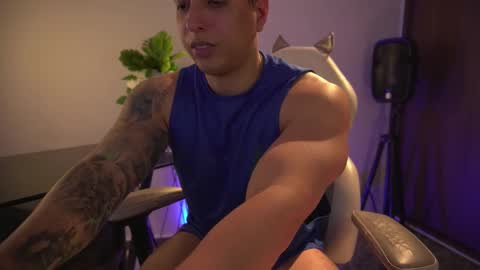 Snapshot of appolo_allen chatting on 03.03.25 insta appolo master online show from 03.03.25