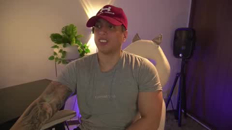 Snapshot of appolo_allen chatting on 03.04.25 insta appolo master online show from 03.04.25