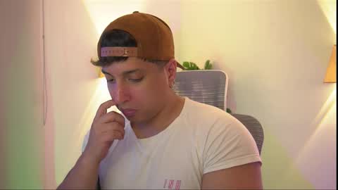 Snapshot of appolo_allen chatting on 11.20.25 insta appolo master online show from 11.20.25