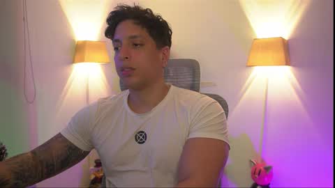 Snapshot of appolo_allen chatting on 11.30.25 insta appolo master online show from 11.30.25