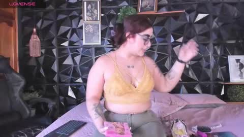 Snapshot of appril_foxx chatting on 02.17.26 apprilfoxx online show from 02.17.26