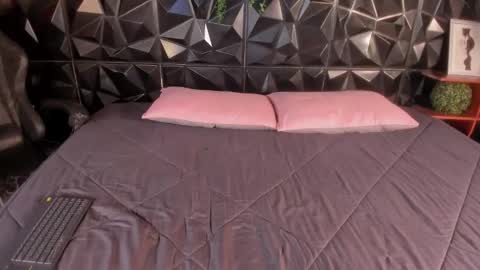 apprilfoxx online show from 02.25.26