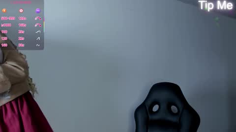 Snapshot of april_dumont chatting on 02.05.26 April online show from 02.05.26