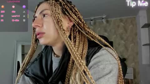 Snapshot of april_dumont chatting on 02.17.26 April online show from 02.17.26