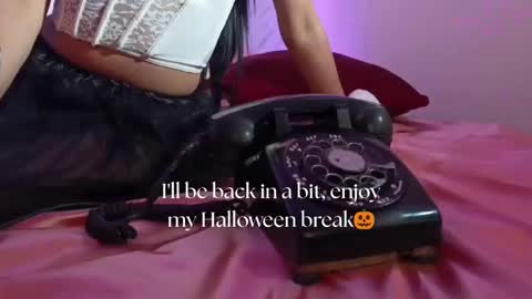 Snapshot of april_nicols chatting on 10.15.25 A P R I L online show from 10.15.25
