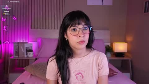 aprilqueenie online show from 05.18.26