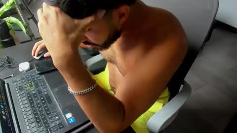 Snapshot of aquiles0224 chatting on 02.04.26 T. online show from 02.04.26