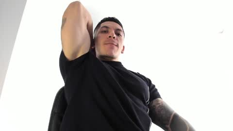 Snapshot of aquiles_51 chatting on 04.24.26 Jonathan online show from 04.24.26