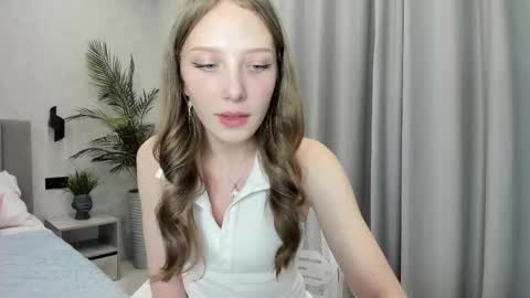 Lina online show from 09.17.25