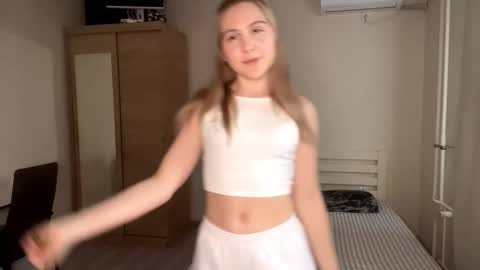 Emi online show from 11.10.25