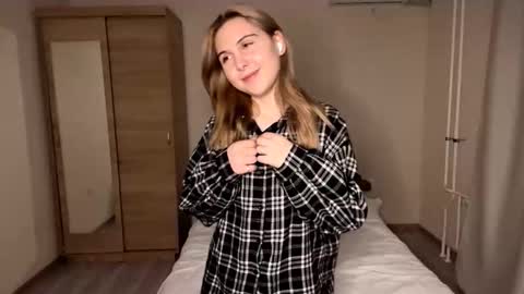 Emi online show from 12.03.25